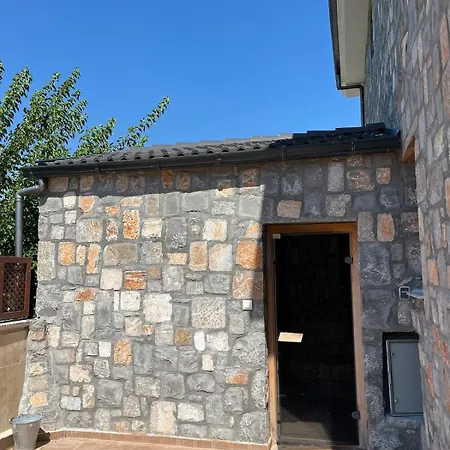 Βίλα Close To Lake,
